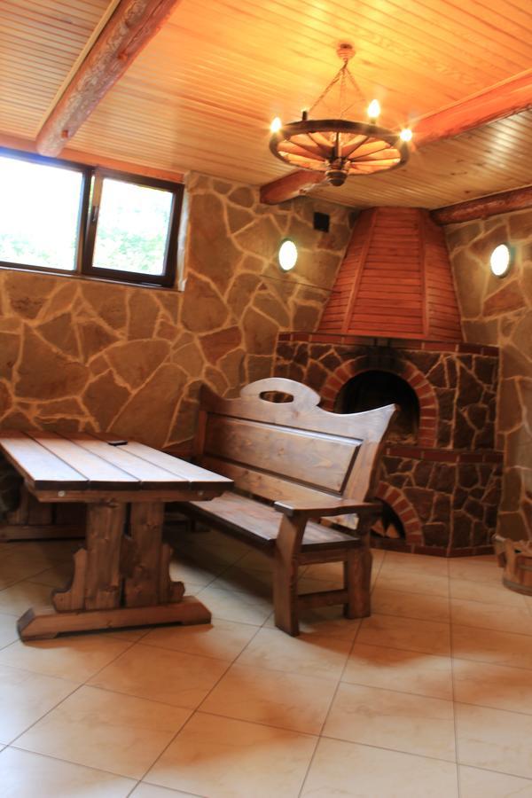 Sokolyne Gnizdo Hotell Korostov Exteriör bild