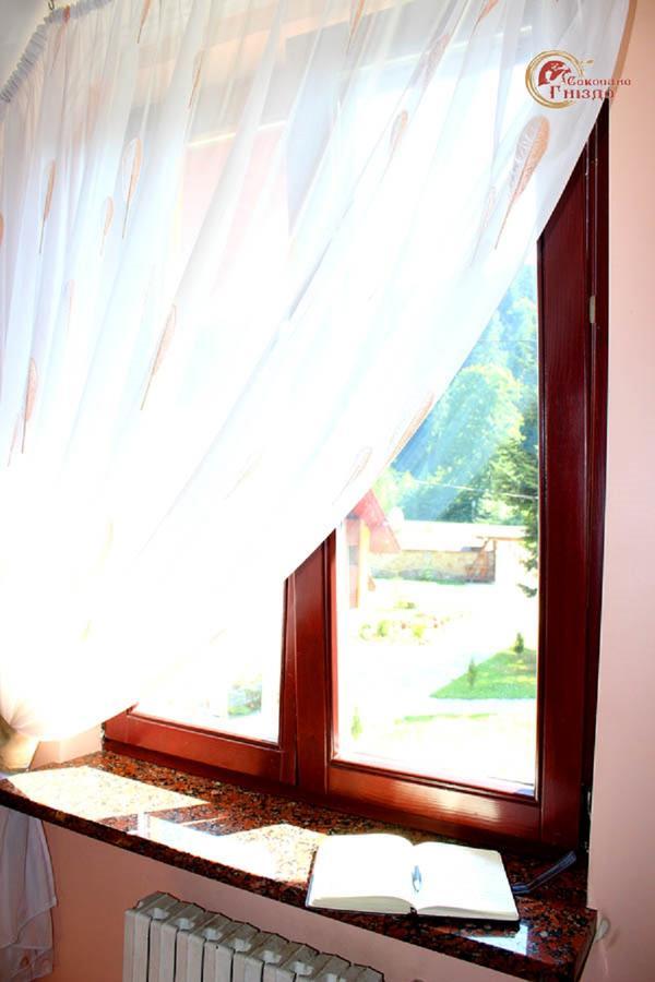 Sokolyne Gnizdo Hotell Korostov Exteriör bild